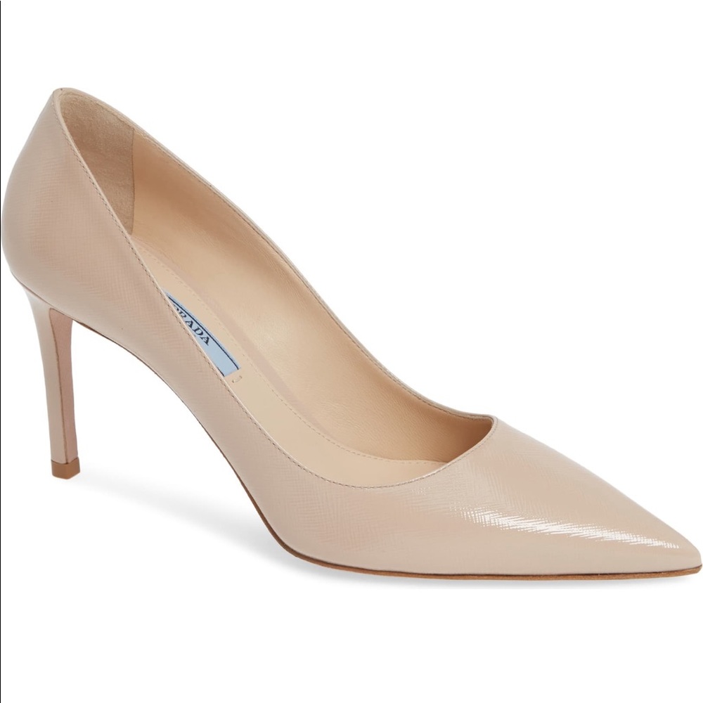 Prada Pointed toe Pumps